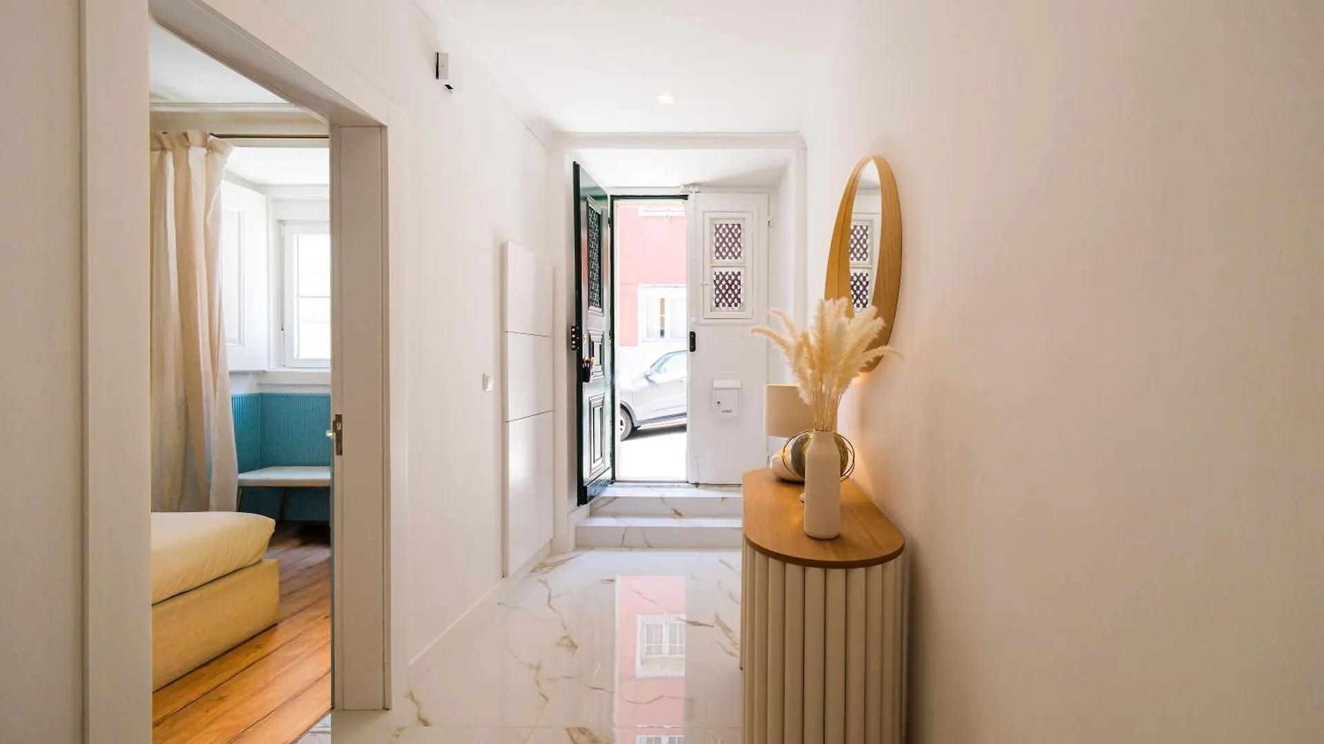 Principe Real Designer Suites Lisbon Apartment
